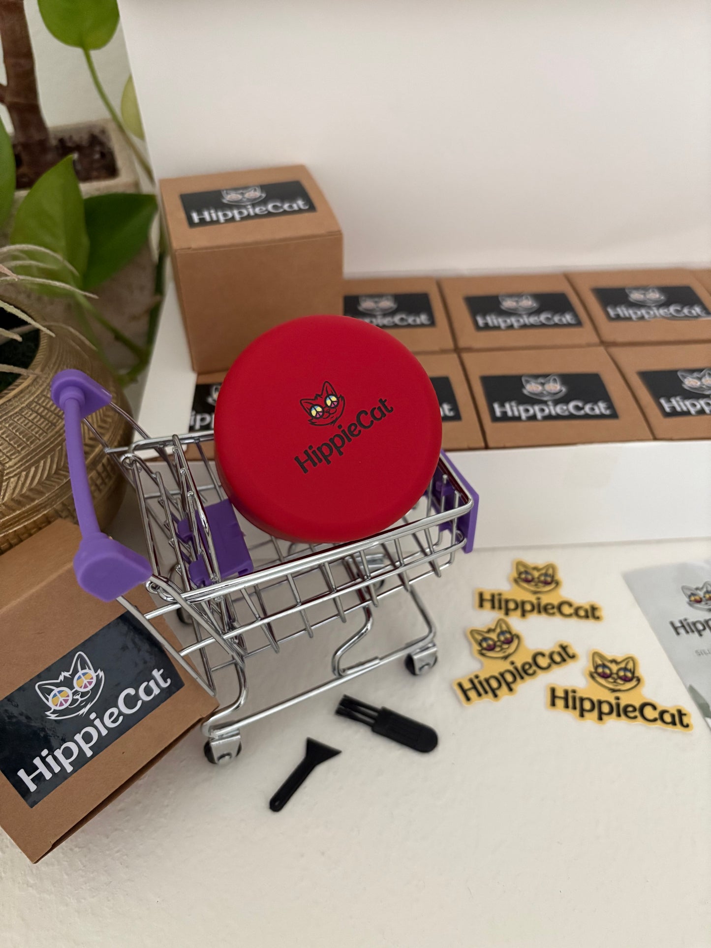 NEW - HippieCat Grinder - Red